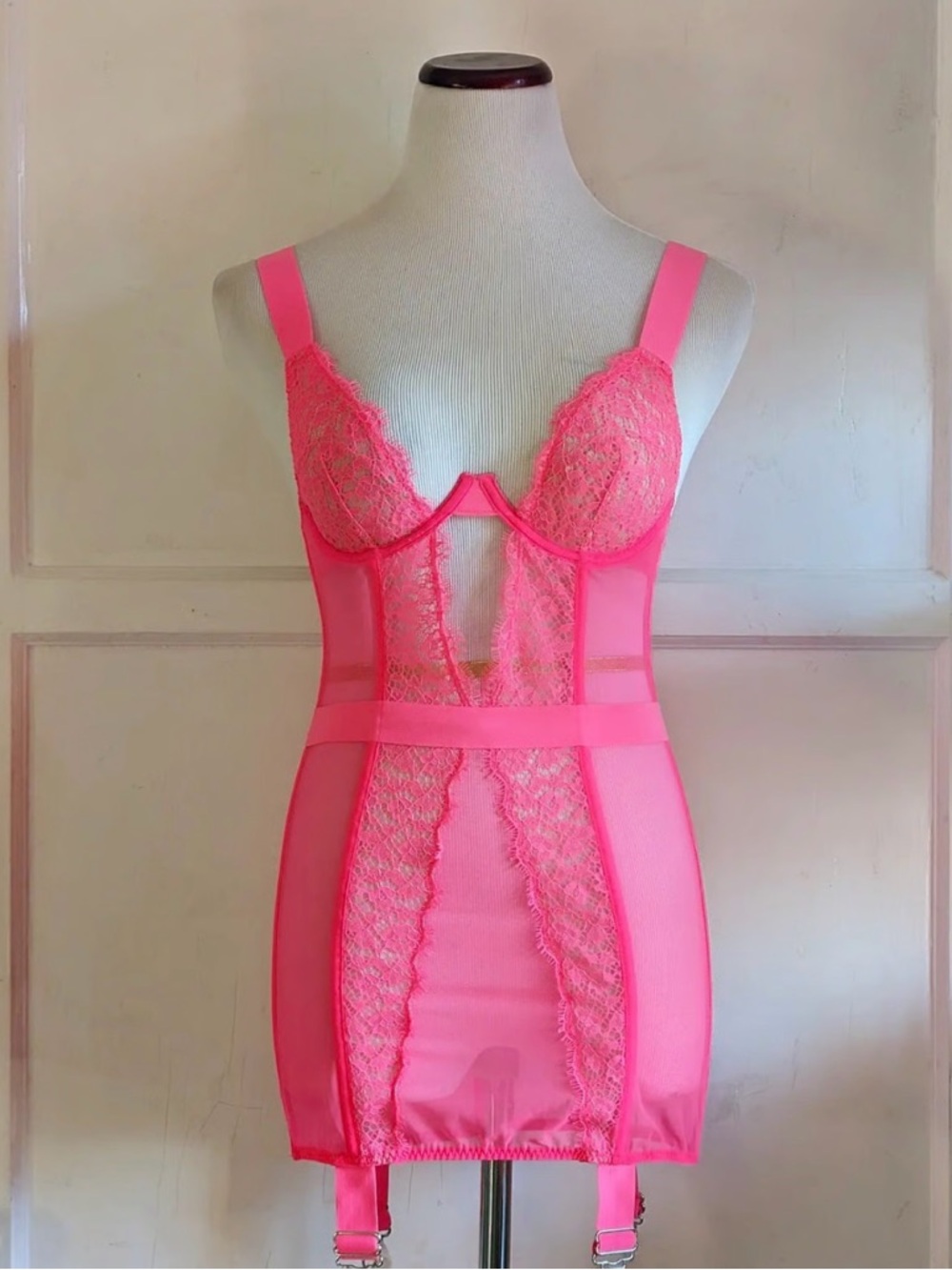 💗 NWOT Victorias Secret Pink Lace Corset/Teddy- Size 34C 💗